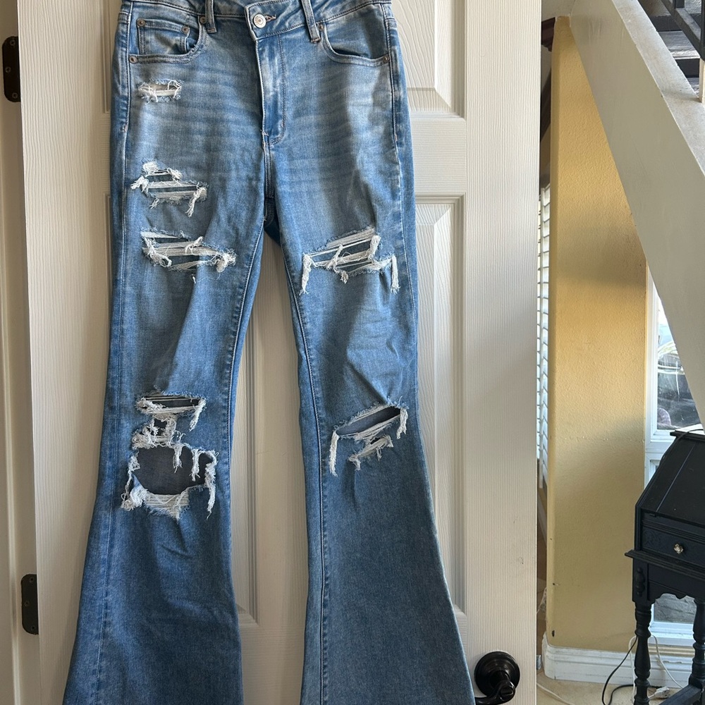 Distressed American Eagle Flare Jeans size 6